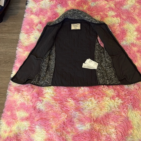 Abercrombie & Fitch Gray Vest - Picture 4 of 5